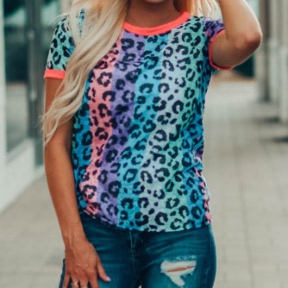 Multicolor Base Leopard Tee